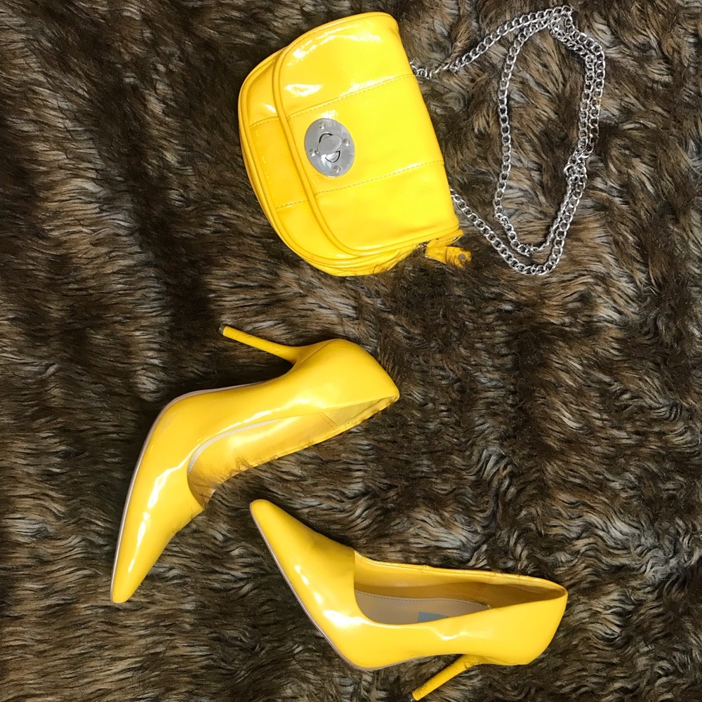 Yellow patent pumps & yellow pumps